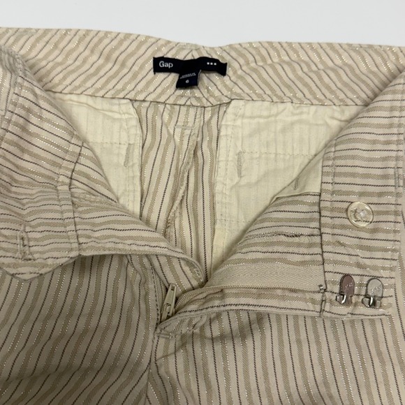 Gap Womens Khaki White Metallic Striped Shorts Size 6 Chino Cuffed Casual - Picture 8 of 8